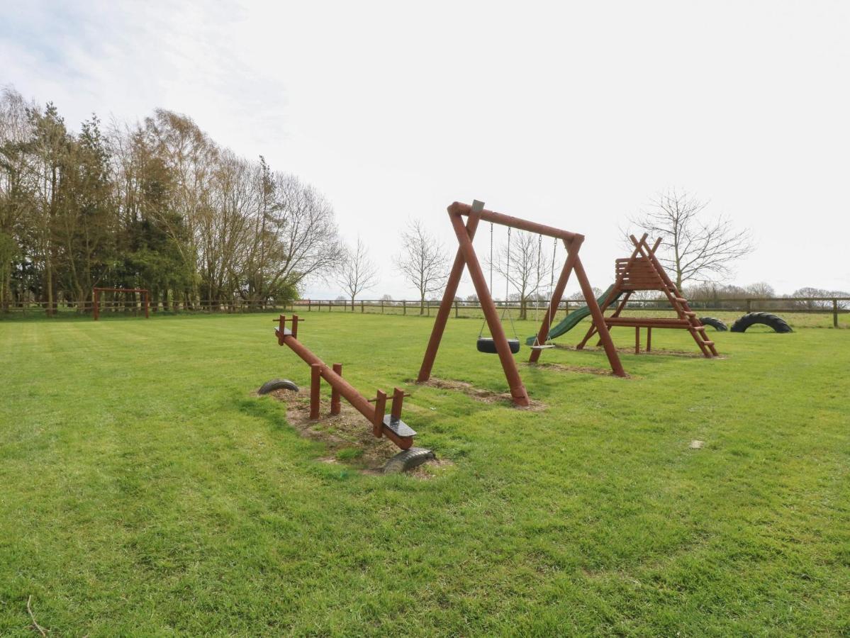 Pear Tree Villa Wood Norton Exterior foto
